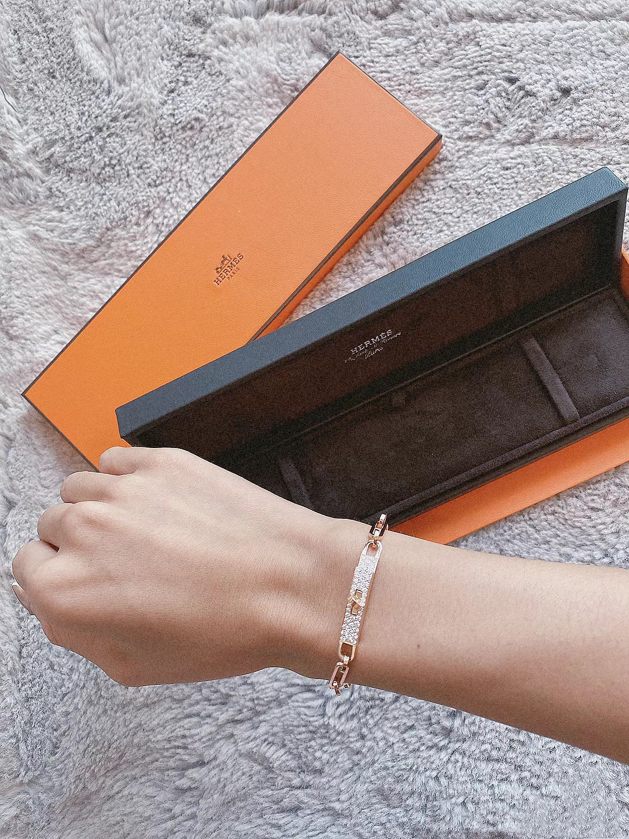 Hermes Rose Gold Diamond Kelly Chaine Bracelet ST – MAISON de LUXE